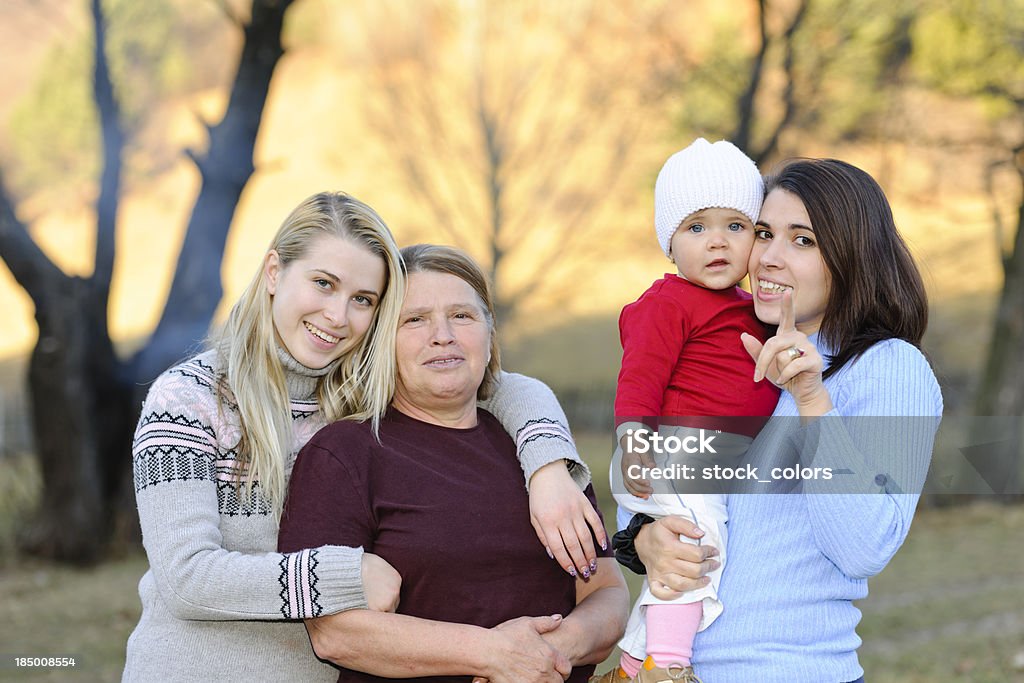 Счастливая семья - Стоковые фото 30-39 лет роялти-фри
