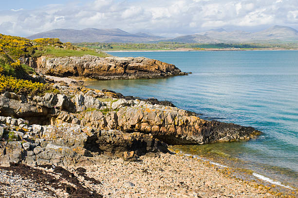 llŷn półwysep-rocky wybrzeże - coastline pebble the lleyn peninsula wales zdjęcia i obrazy z banku zdjęć