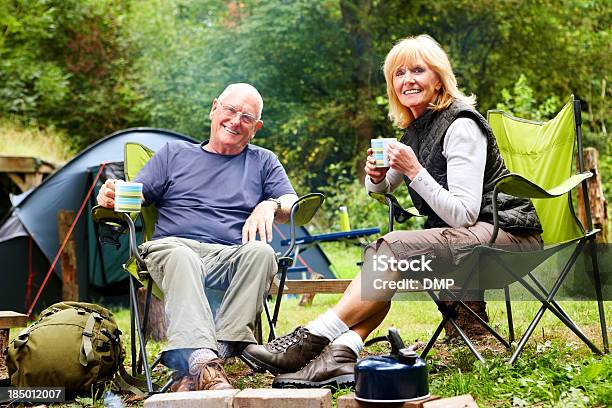 El Té En Camp Foto de stock y más banco de imágenes de Actividad - Actividad, Actividades recreativas, Adulto