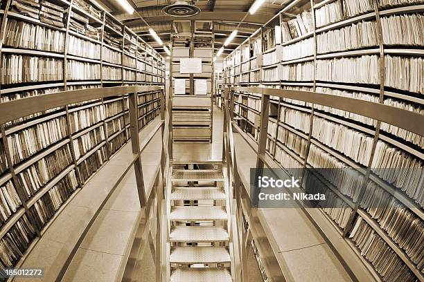 As Pastas De Ficheiros Num Pacote - Fotografias de stock e mais imagens de Acessibilidade - Acessibilidade, Arquitetura, Arquivar Documentos