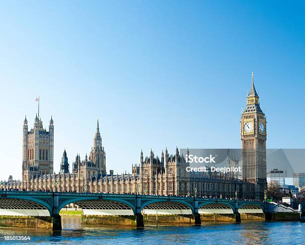 Foto de Big Ben E Casas Do Parlamento Em Londres e mais fotos de stock de Big Ben - Big Ben, Londres - Inglaterra, Dia