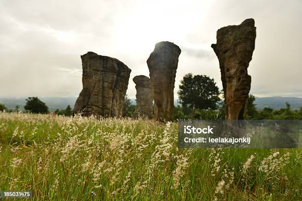 Mor Hin Khao Stonehenge De Tailandia Chaiyaphum Foto de stock y más banco de imágenes de Acontecimiento - Acontecimiento, Aire libre, Anochecer