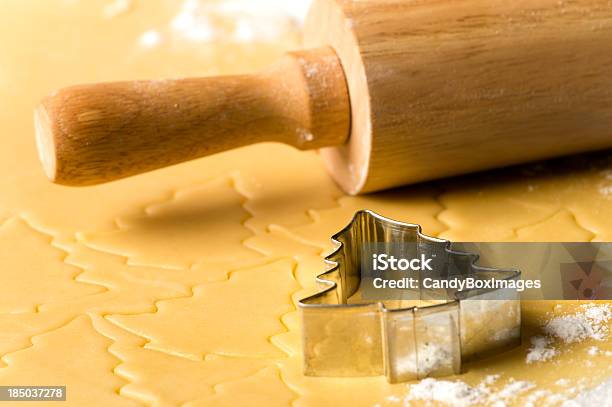 Biscoito De Natal Massa Fazer Doces Doces - Fotografias de stock e mais imagens de Acessório - Acessório, Arranjo, Açúcar