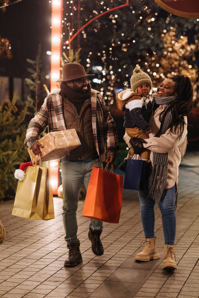 istock Enjoying shopping together 1850514893