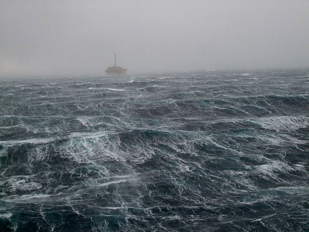 north sea oilrig storm - oil rig sea oil storm stock-fotos und bilder