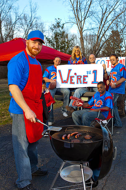 istock Football fans tailgating 185058613