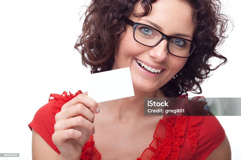 Linda mulher segurando o cartão em branco XXXL - Royalty-free Cartão de Saudações Foto de stock