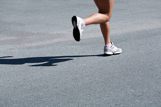 istock Athlete running in the city 185065114