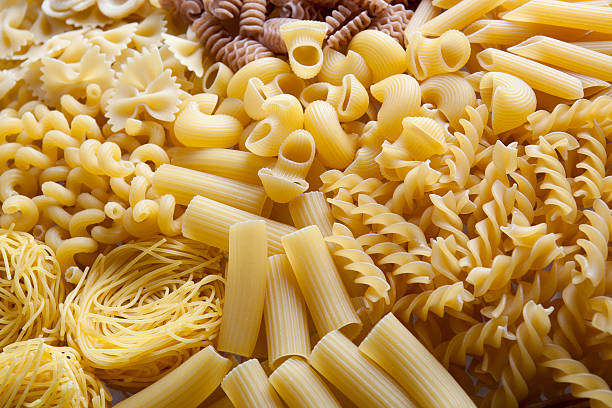 pasta-variationen - orecchiette stock-fotos und bilder