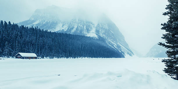 istock lake louise banff winter scene 185066312