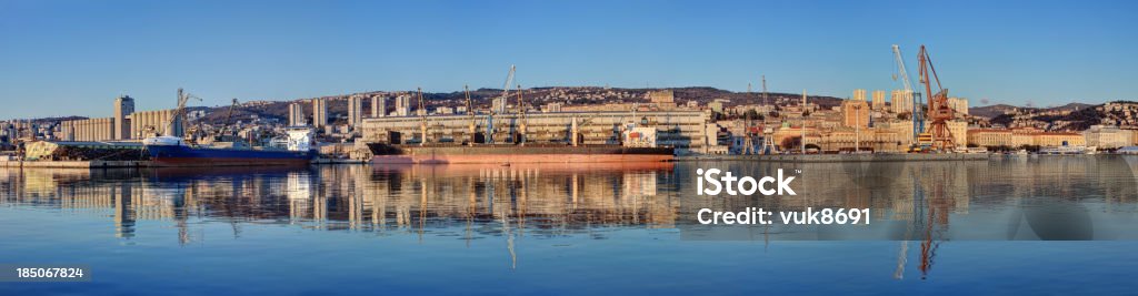 panorama della città di Rijeka - Foto stock royalty-free di Acqua