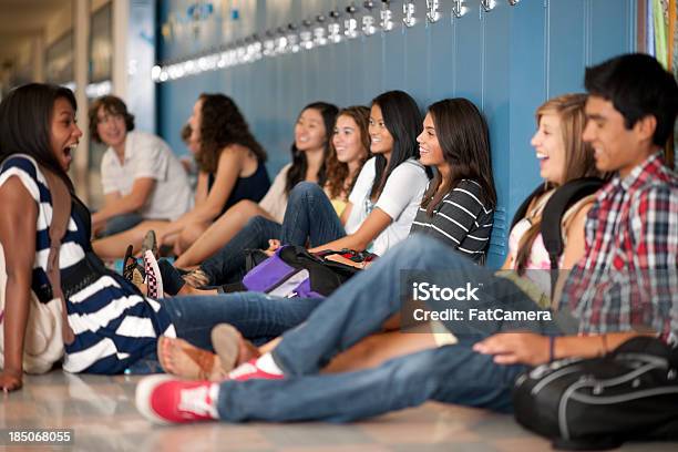 Foto de High Escola e mais fotos de stock de Armário com Fechadura - Armário com Fechadura, Azul, Corredor