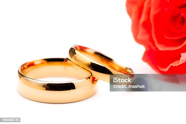 Anillos De Boda Foto de stock y más banco de imágenes de Alianza - Anillo - Alianza - Anillo, Amor - Sentimiento, Anillo - Joya