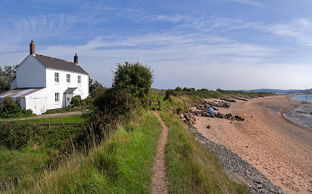 crow point "white house close to beach in devon, england, uk" Devon stock pictures, royalty-free photos & images