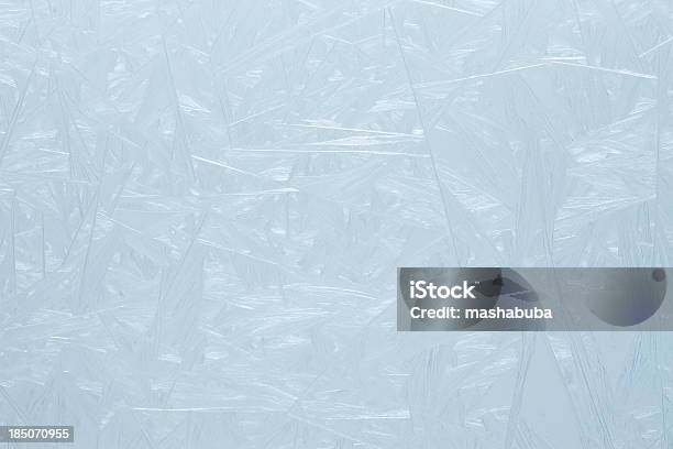 Frosty Muster Auf Dem Glas Stockfoto und mehr Bilder von Abstrakt - Abstrakt, Bildhintergrund, Blau