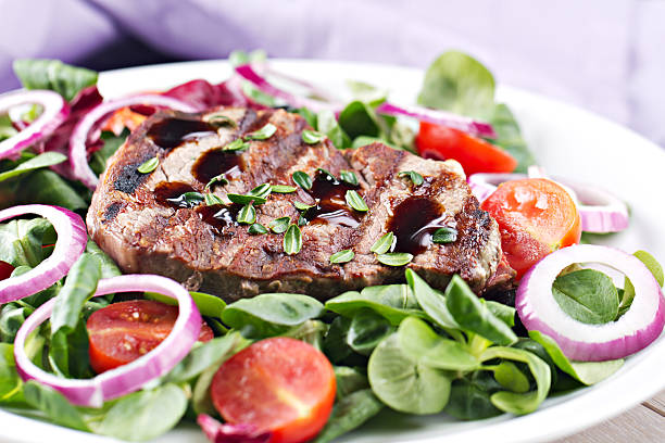 istock Fillet of beef with salad 185071279