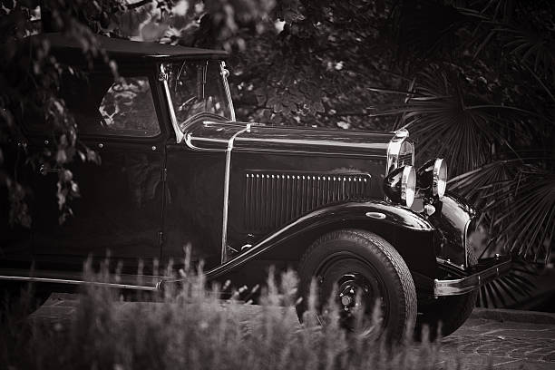 istock old italian car from 1921 185071357