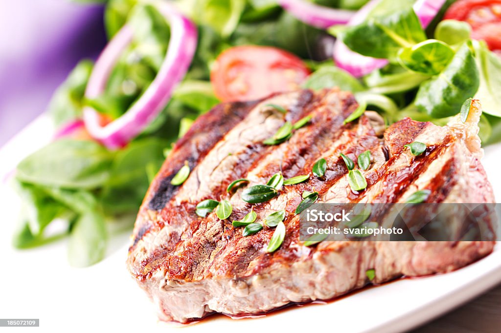 Филе говядины, салат - Стоковые фото Бальзамический уксус роялти-фри