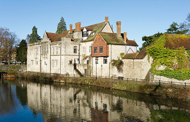 istock The Archbishops Palace, Maidstone, UK 185072112