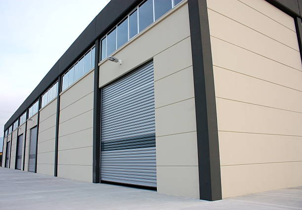 istock A wooden warehouse building lit up by the sun 185072946