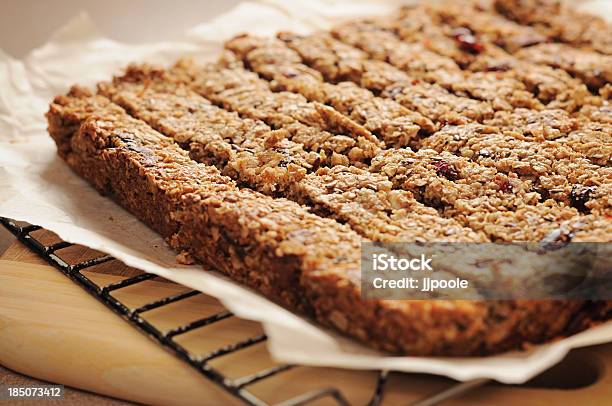 Foto de Barras De Granola Caseira e mais fotos de stock de Barra de cereal - Barra de cereal, Farinha de Aveia, Assar