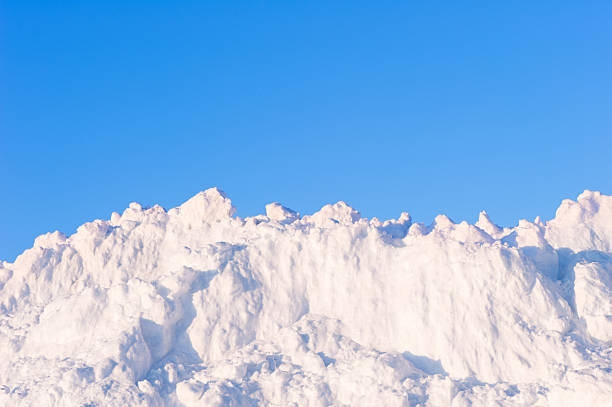 istock Pile of snow 185074275