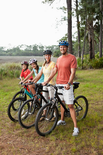 istock Family riding bicycles 185074838
