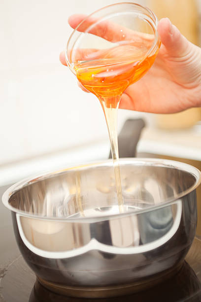 istock Pouring Golden Syrup 185074944