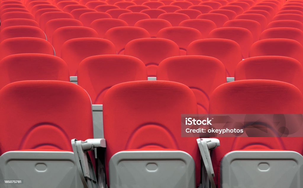 Auditorio tiene capacidad - Foto de stock de Acogedor libre de derechos