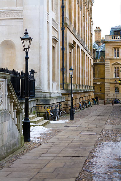 istock Cambridge winter street 185077030