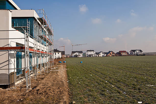 istock new houses pushing into farmland 185077870
