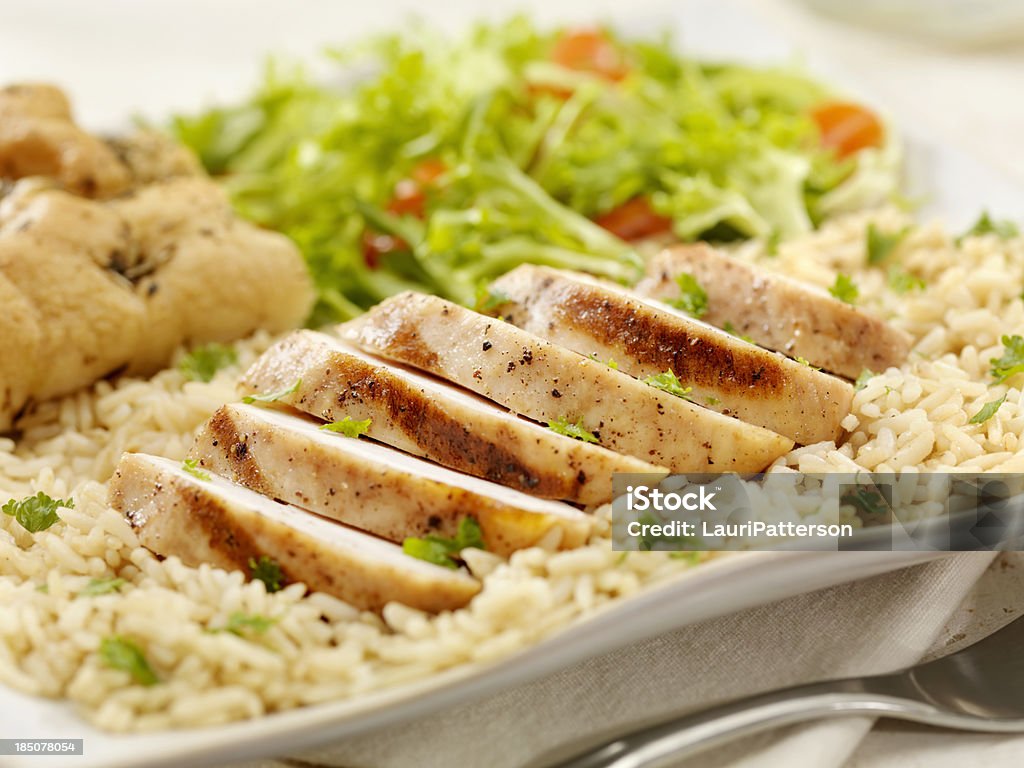 그릴드 치킨 및 라이스 - 로열티 프리 닭고기 스톡 사진
