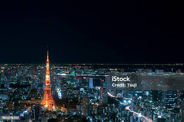 Foto de Tóquio À Noite e mais fotos de stock de Capitais internacionais - Capitais internacionais, Cidade, Cultura Japonesa