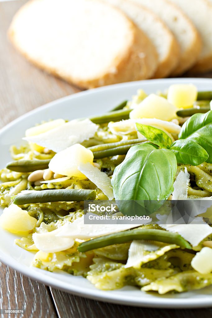 Pasta al pesto - Foto stock royalty-free di Pasta