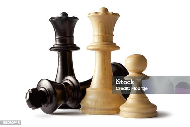 Шахматная Большой Кроватью И Пешка С Двуспальными Кроватями Queen Size — стоковые фотографии и другие картинки Шахматная фигура