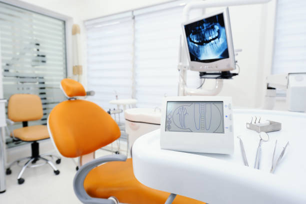 アペックスロケータ機器、歯科運河のトリートメント - dentist office dentists chair chair nobody ストックフォトと画像