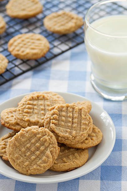 istock Peanut Butter Cookies on Plate 185081321