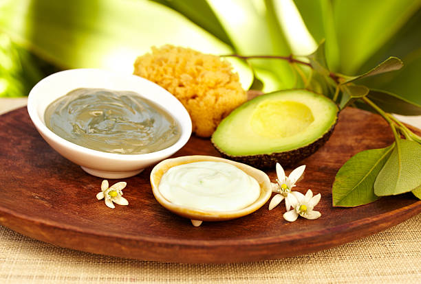 istock Spa still life with avocado mud mask in a bowl 185081467