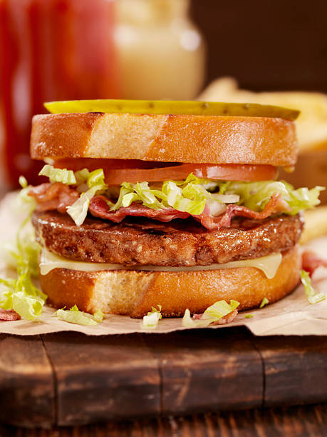 istock Grilled Sourdough Bacon CheeseBurger 185081779