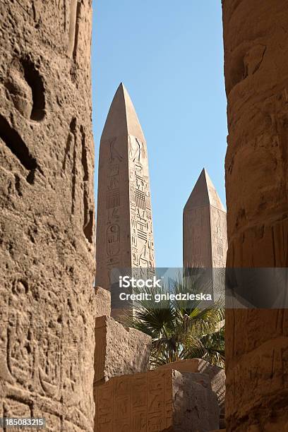 Dos Obelisks En Templo De Karnak Foto de stock y más banco de imágenes de Aire libre - Aire libre, Asia Occidental, Azul