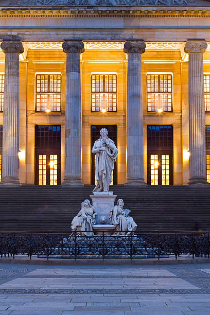 コンツェルトハウスなど、ドイツ、ベルリン - berlin germany gendarmenmarkt schauspielhaus germany ストックフォトと画像