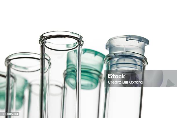 Foto de Tubos De Ensaio e mais fotos de stock de Artigos de Vidro de Laboratório - Artigos de Vidro de Laboratório, Beleza, Biologia