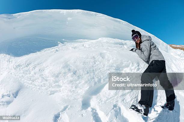 여자아이 인공눈 스키어 스키 휴가 겨울에 대한 스톡 사진 및 기타 이미지 - 겨울, 구름, 구름 풍경