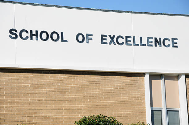 istock School of excellence sign 185085676