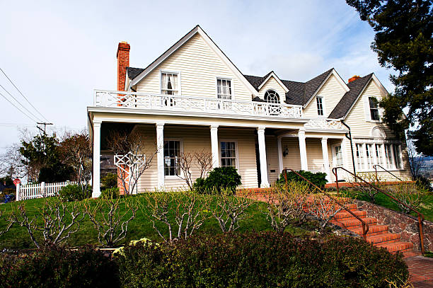 istock Northern California Petaluma Home 185087375
