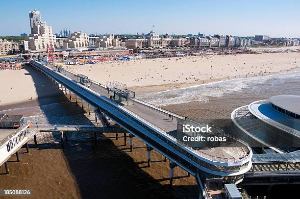 Photo libre de droit de La Jetée De Scheveningen Paysbas banque d'images et plus d'images libres de droit de Horizontal - Horizontal, Jetée, Ligne d'horizon au-dessus de la terre