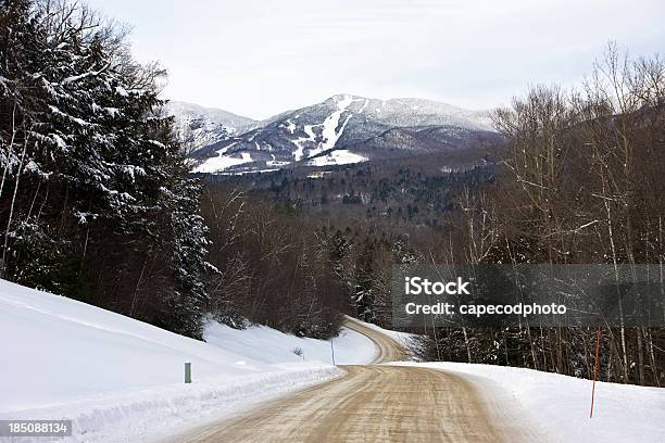 Road To The Mountain Stock Photo - Download Image Now - Vermont, Stowe - Vermont, Winter