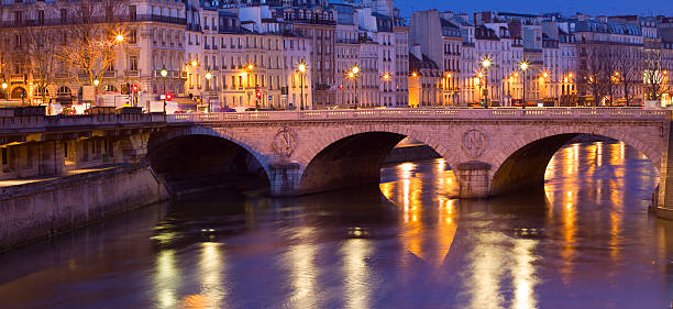 istock Paris, France 185088959