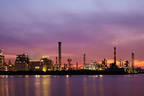 "Chemical industry plant at dusk,AA|AYAAY|AYA-YAYAAOther chemical industry images"