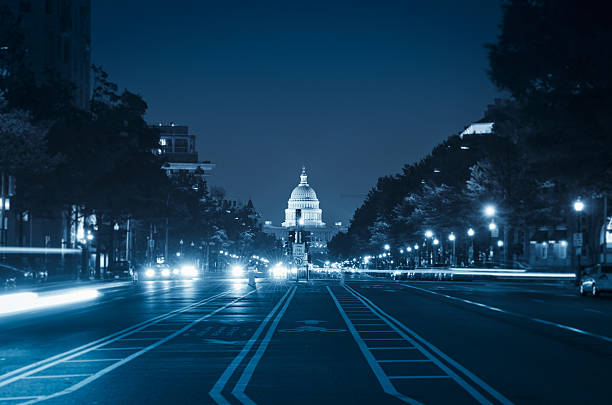 us capitol e iluminação de rua em washington dc - mid atlantic usa flash - fotografias e filmes do acervo